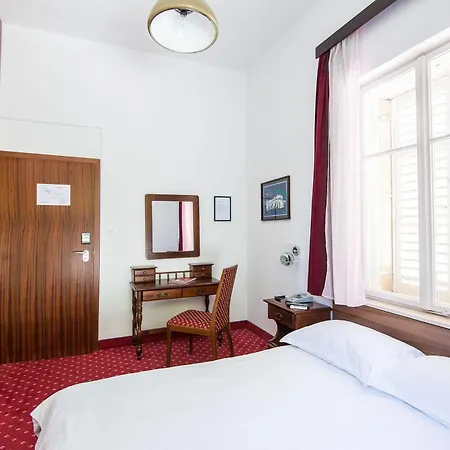 Otel Sumratin